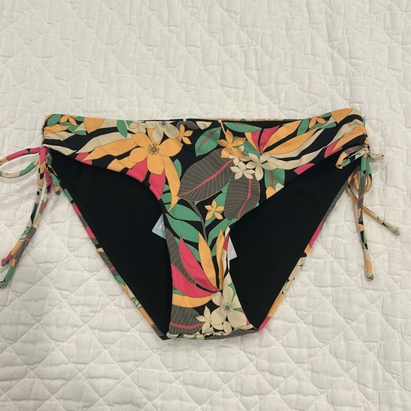 ROXY Pt Beach Classics Bikini - Picture 11 of 16